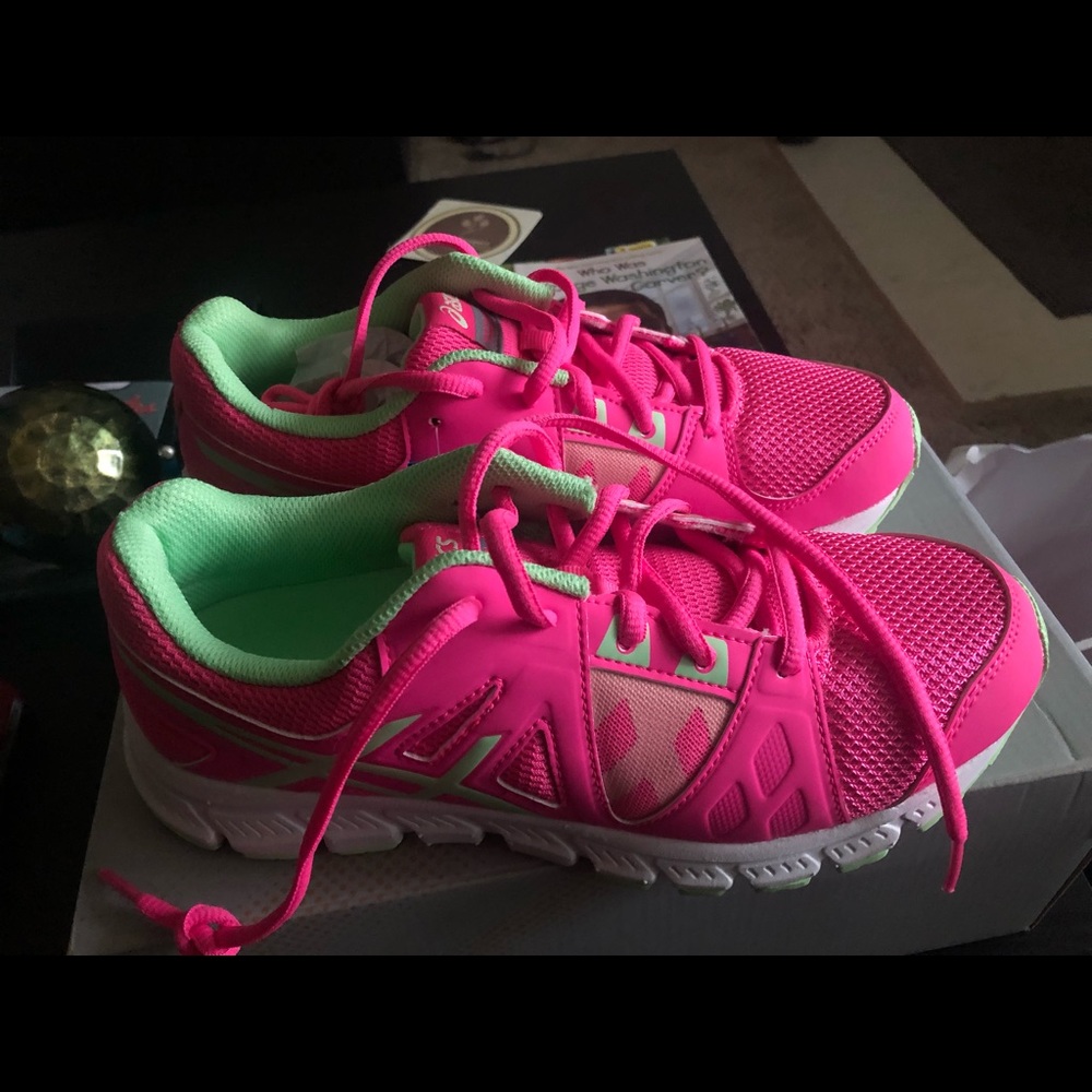 Running shoes - Picture 2 of 4